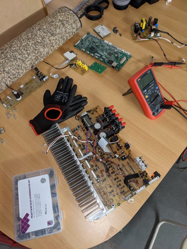 Reparatur: Yamaha RX-V483 "DC PRT: 000" Fehler - xdec